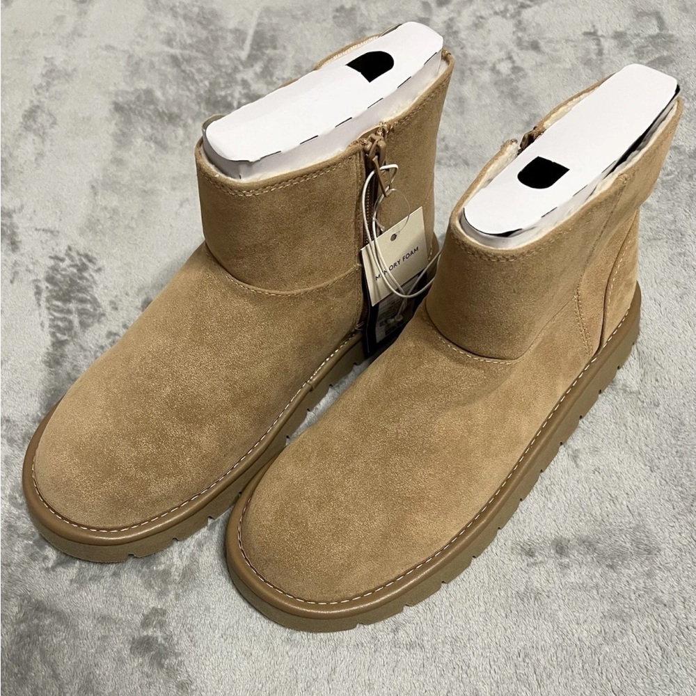 Universal Thread Women’s Faux Suede Booties With Memory Foam Insole Size 9